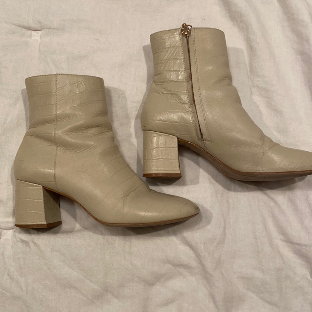 Able Celine ankle bootie in bone